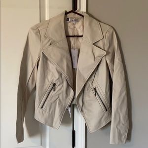 Jennifer Lopez Faux leather jacket